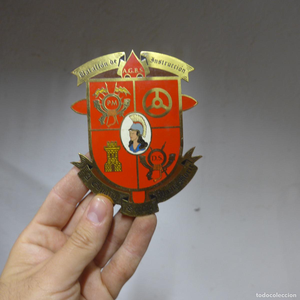 Militaria: Antiguo gran emblema del Batallon de Instruccion GGBS, seguramente de metopa