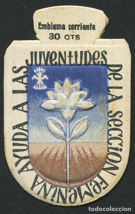Militaria: GUERRA CIVIL, EMBLEMA, AUXILIO SOCIAL, JUVENTUDES DE LA SECCI&Oacute;N FEMENINA