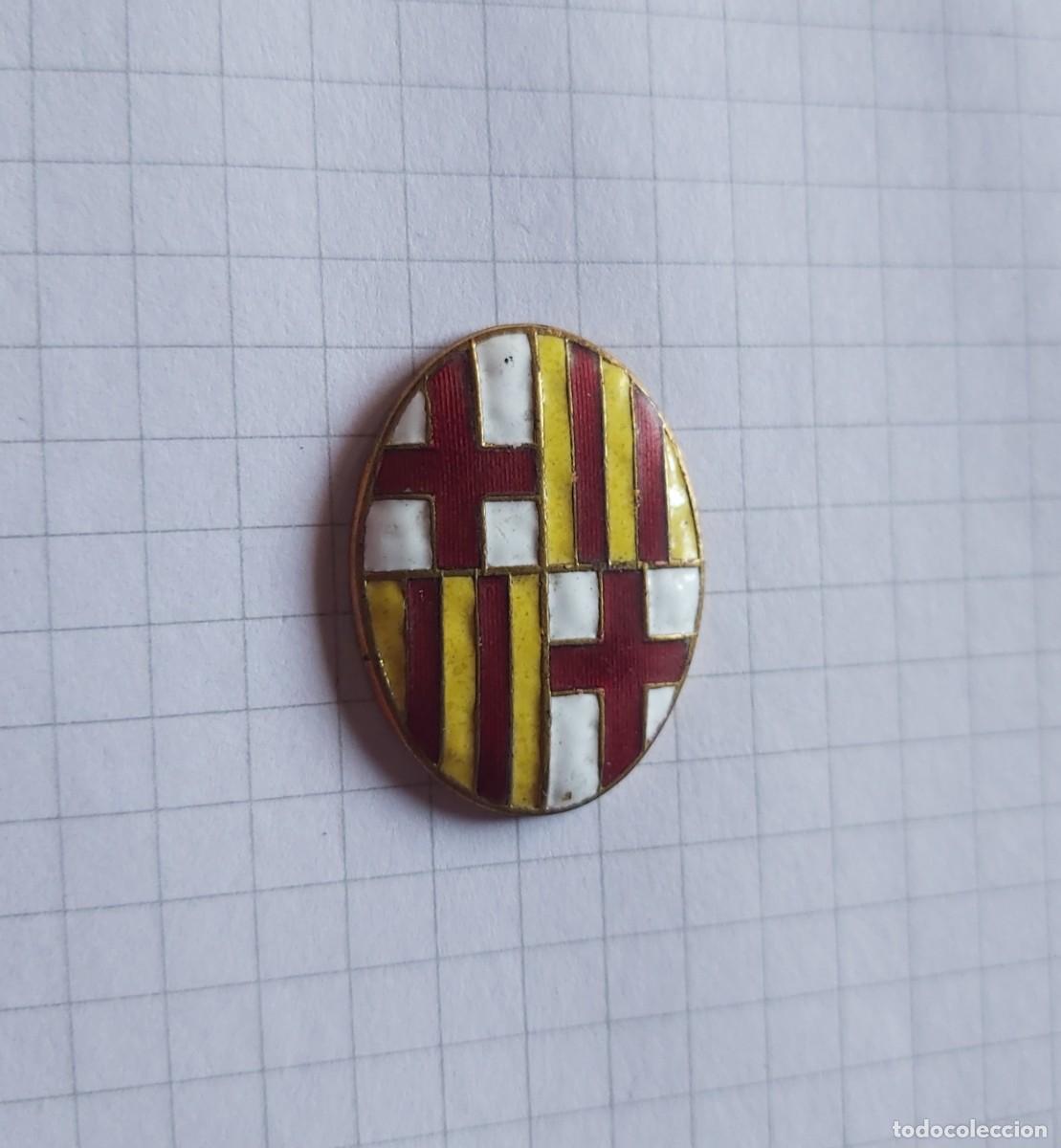 Militaria: Centro de escudo municipal esmaltado