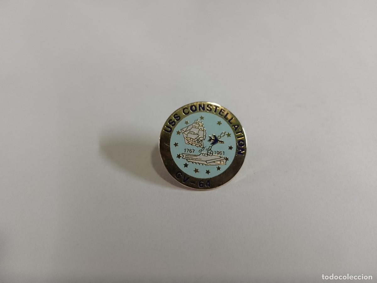 Militaria: Pin USS Constellation, CV-64 - Foto 1