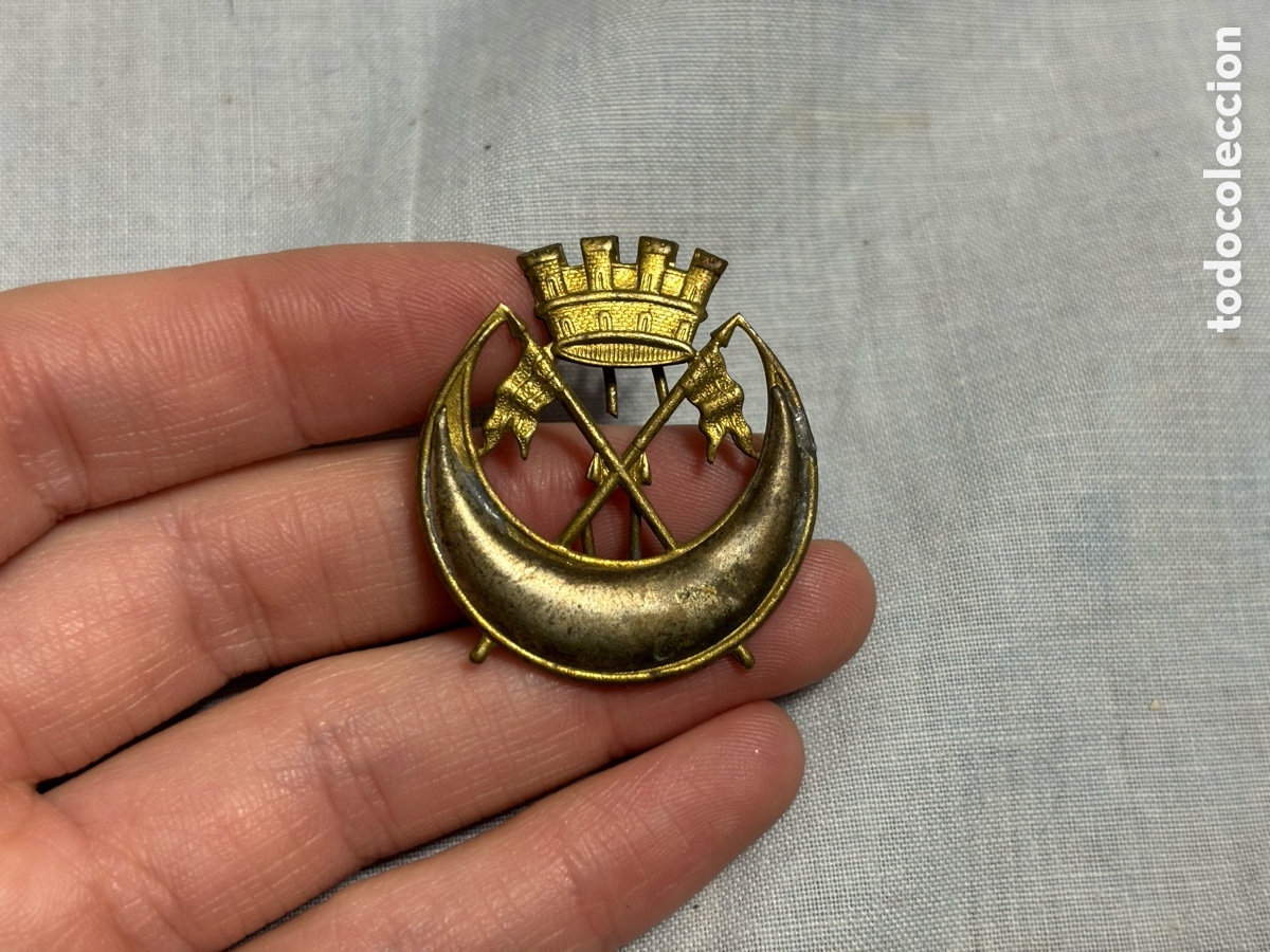 Militaria: ANTIGUO EMBLEMA REGULARES DE CABALLER&Iacute;A REPUBLICA