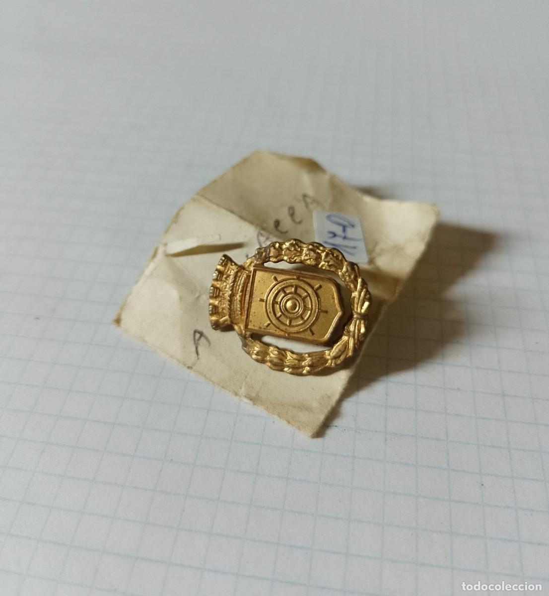 Militaria: Insignia al m&eacute;rito, dorada - Foto 1