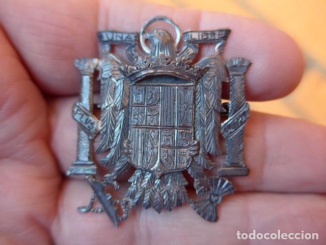 Militaria: ANTIGUO EMBLEMA ESCUDO DE ESPA&Ntilde;A DE PLATA AGUILA DE SAN JUAN - FRANCO