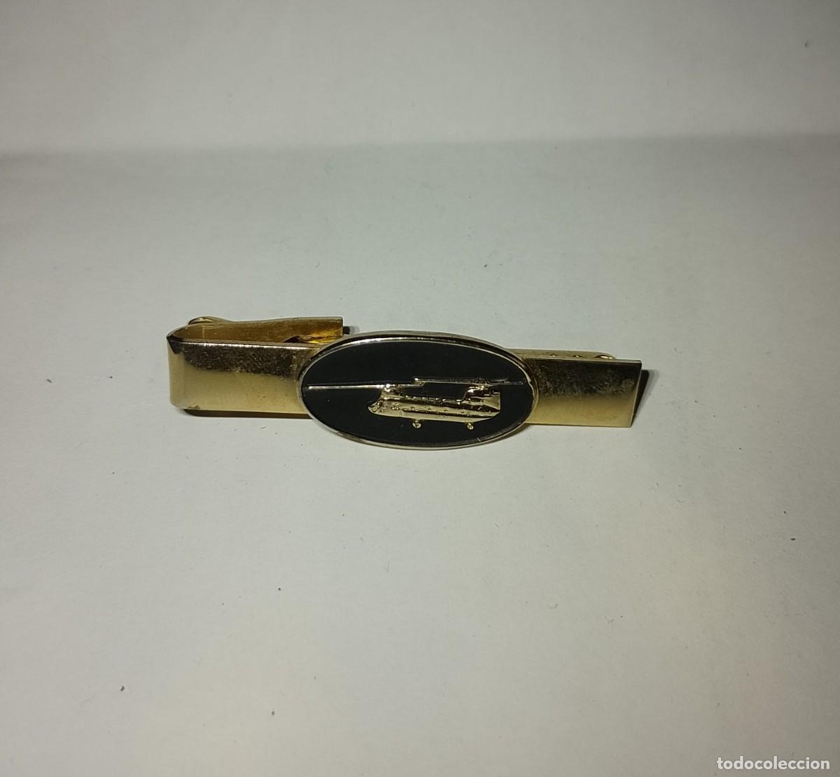 Militaria: Pasacorbatas con helic&oacute;ptero - Foto 1