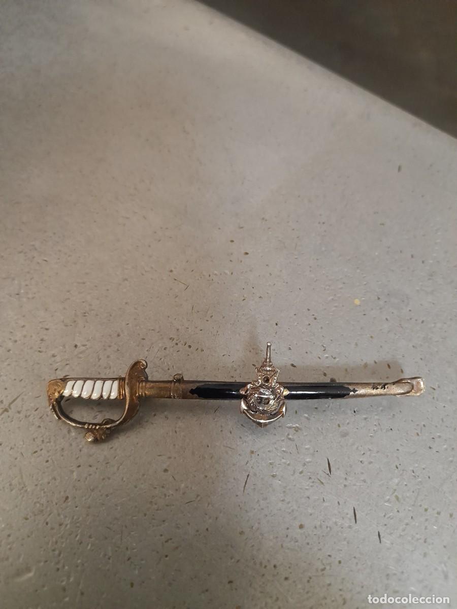 Militaria: Antiguo broche sable de la Armada - Foto 1