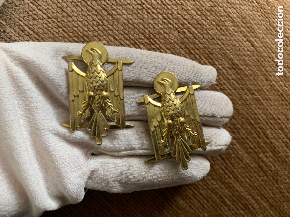 Militaria: ANTIGUA PAREJA DE INSIGNIAS AGUILAS POLICIA NACIONAL - AGUILA