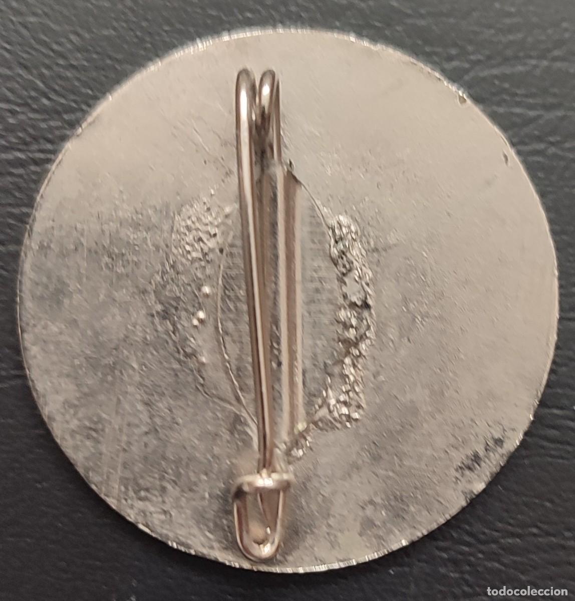 Militaria: EMBLEMA DE PECHO DEL ALA 11 DEL EJ&Eacute;RCITO DEL AIRE - Foto 2