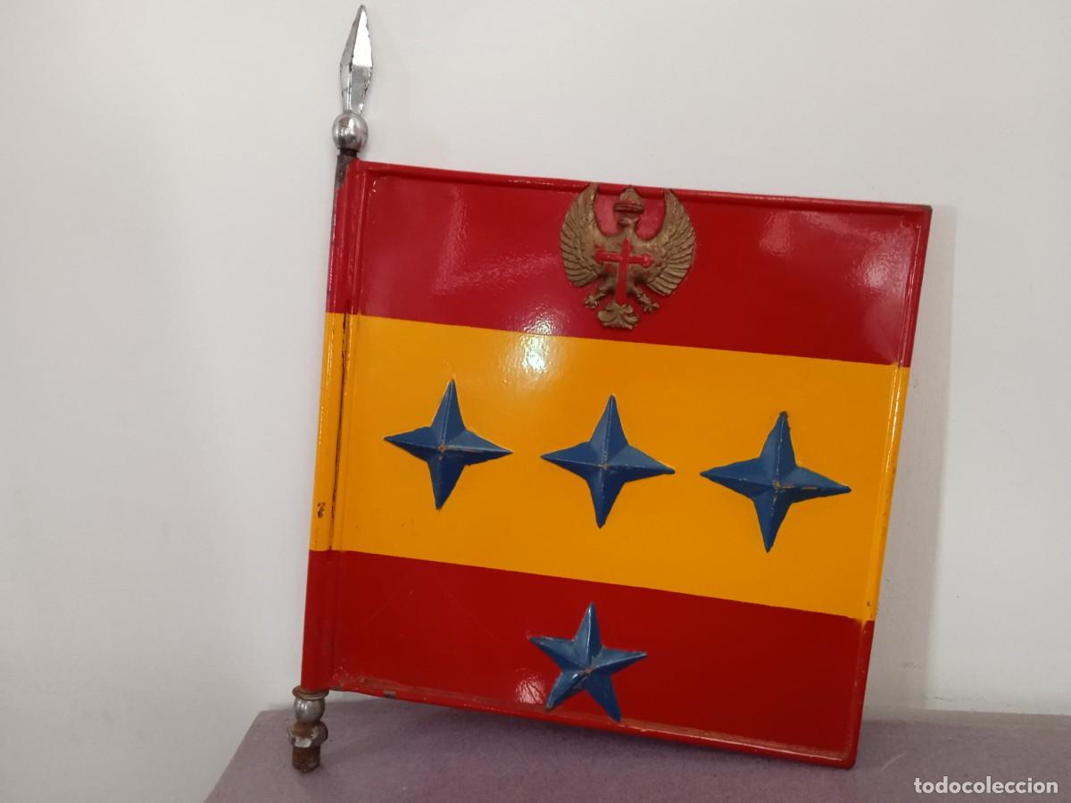 Militaria: BANDER&Iacute;N de COCHE OFICIAL. - Foto 1
