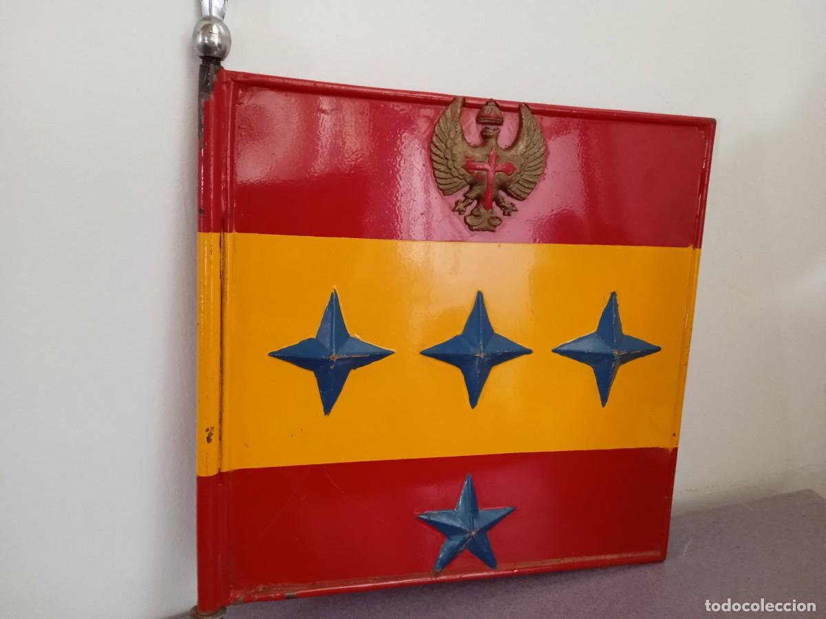 Militaria: BANDER&Iacute;N de COCHE OFICIAL. - Foto 3