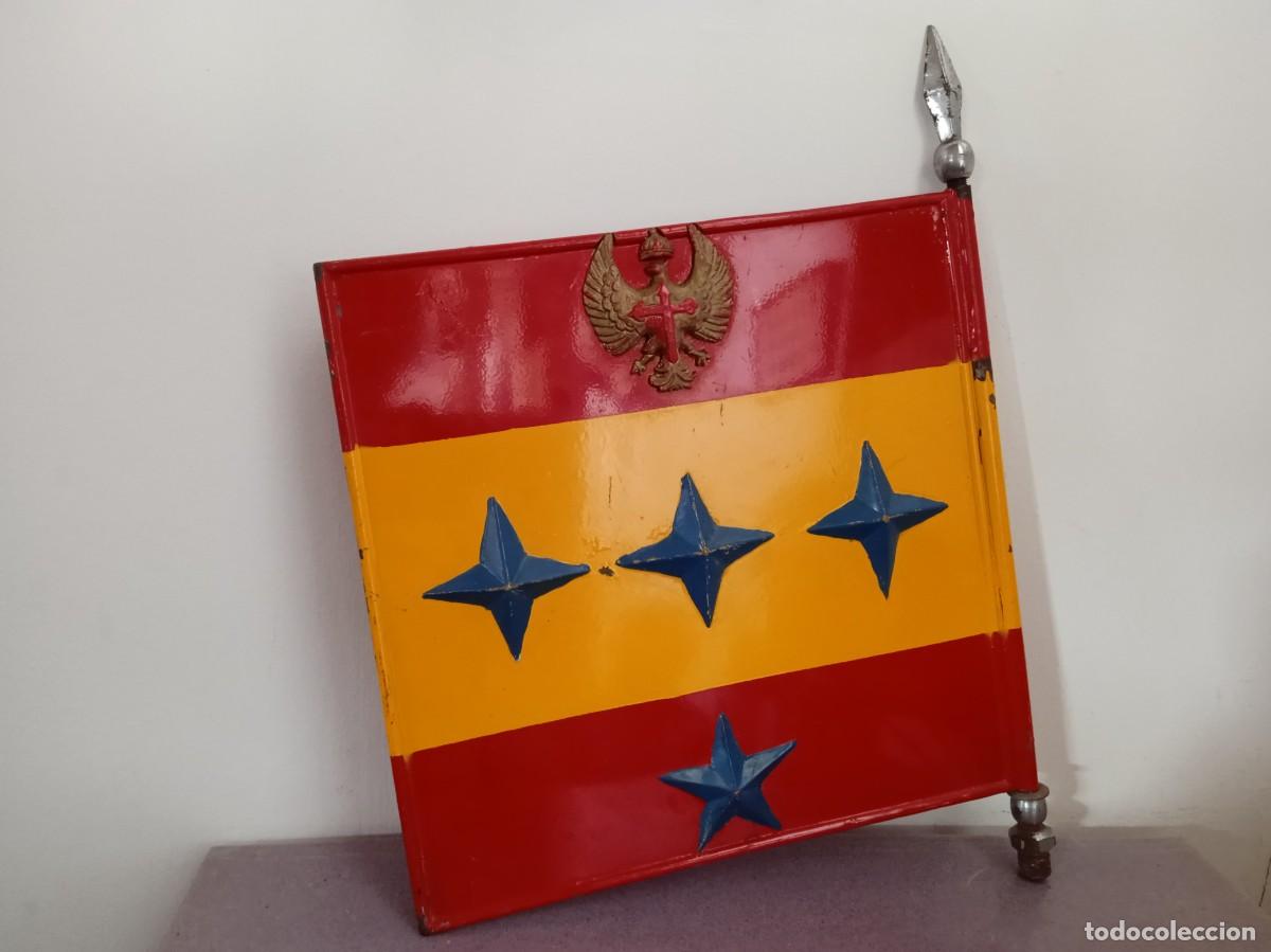Militaria: BANDER&Iacute;N de COCHE OFICIAL. - Foto 4