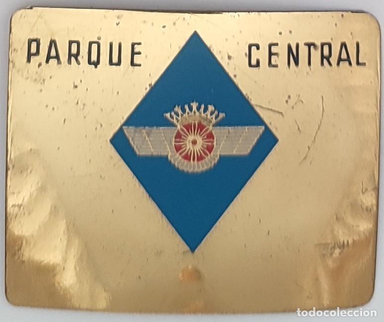 Militaria: EMBLEMA DE PECHO DEL PARQUE CENTRAL DE INTENDENCIA. EJ&Eacute;RCITO DEL AIRE - Foto 1