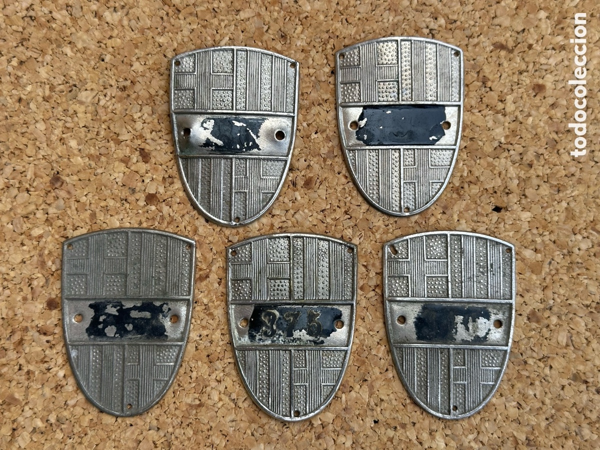 Militaria: 5 ANTIGUAS PLACAS DE POLICIA BARCELONA A&Ntilde;OS 30 REPUBLICA GUERRA CIVIL SIN NUMERACION - EMBLEMA