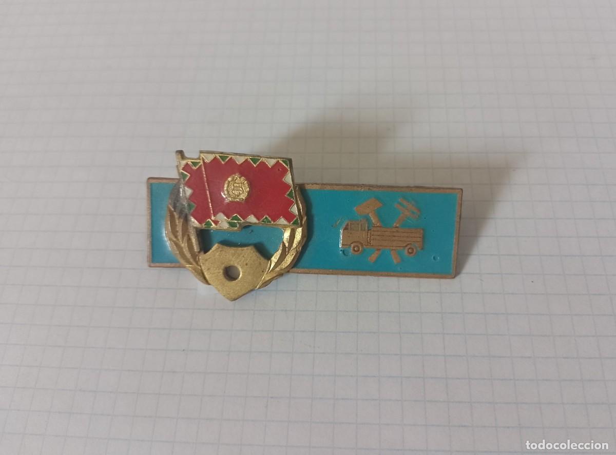 Militaria: Distintivo sovi&eacute;tico - Foto 1