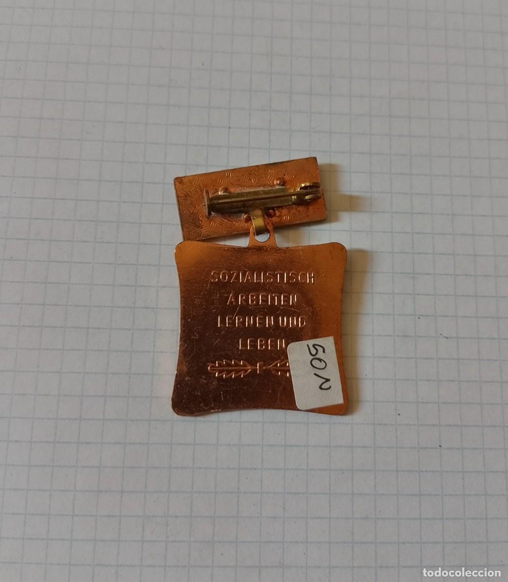Militaria: Medalla al trabajo, RDA - Foto 2