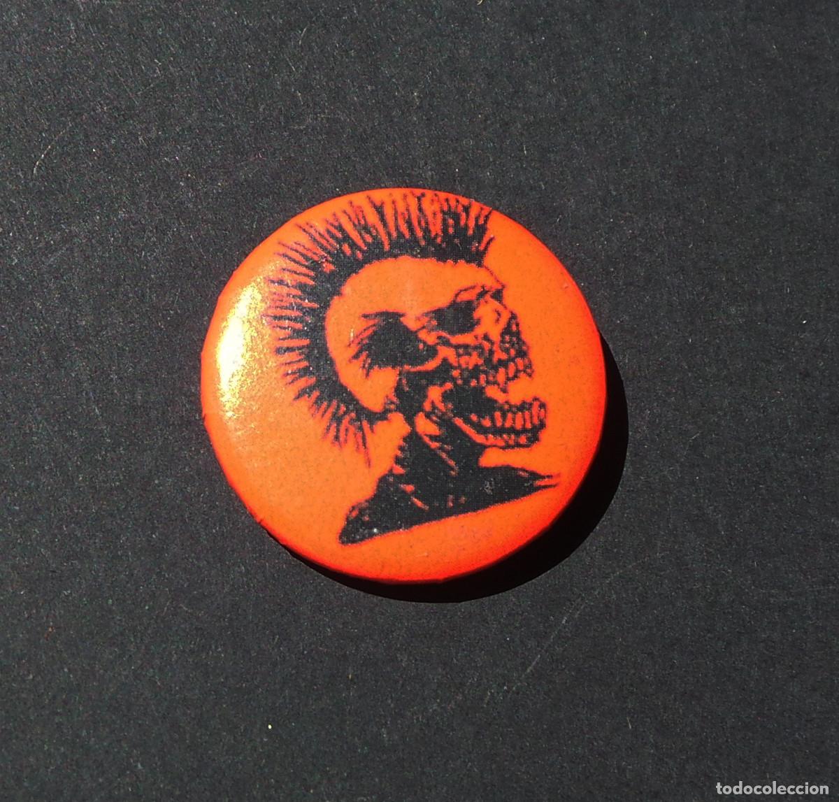 Militaria: CHAPA CALAVERA PUNK. - Foto 1