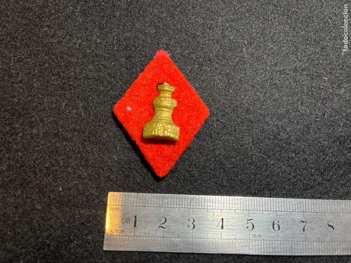 Military Antiques: Emblema Cuerpo de Ingenieros &ndash; Torre Alfonso XIII sobre rombo rojo &ndash; Insignia militar Espa&ntilde;a a&ntilde;os 70