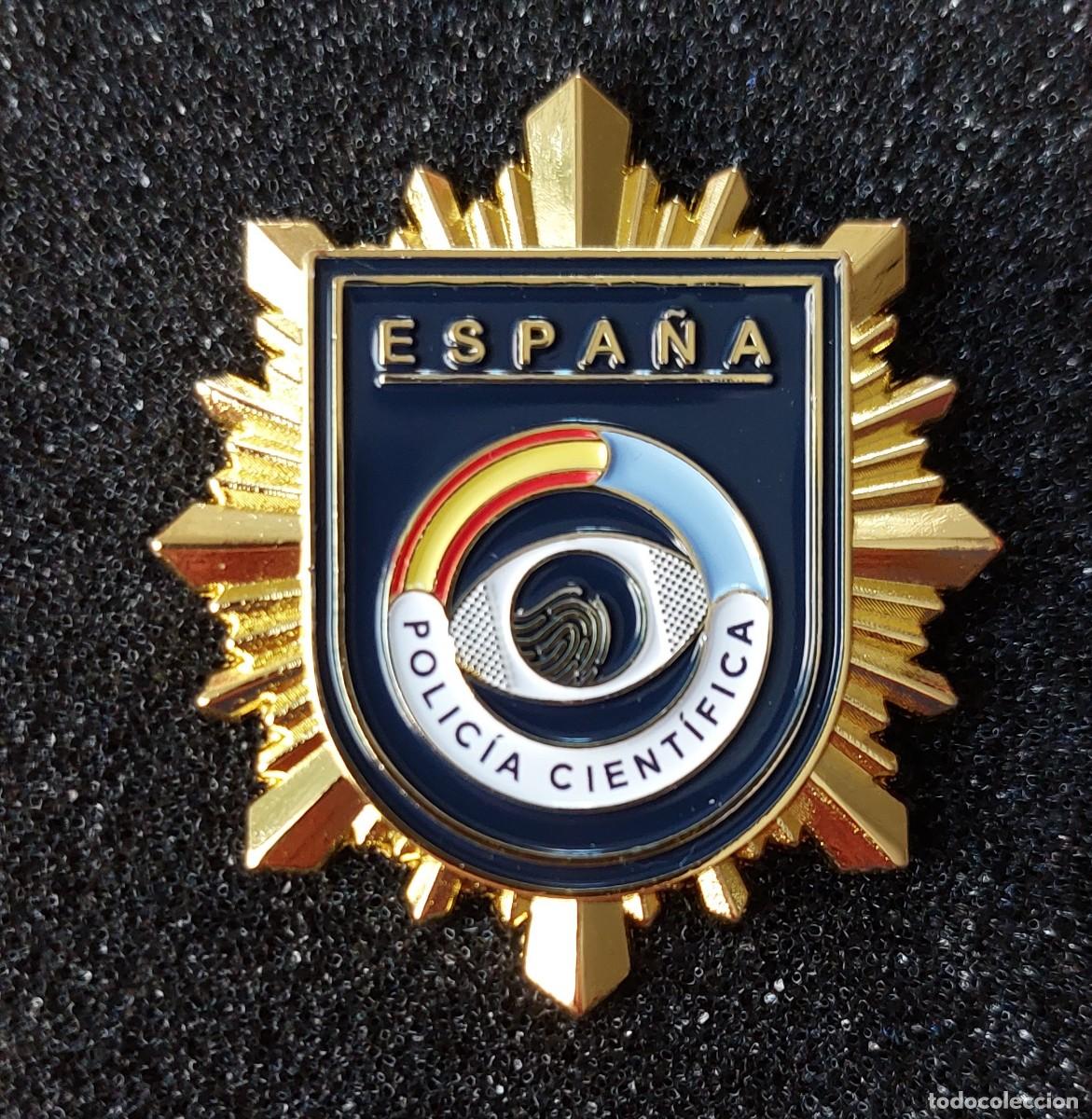 Militaria: Distintivo de permanencia en Policia Cientifica. Policia nacional.