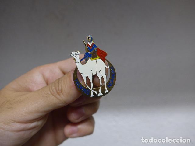 Militaria: Antigua insignia o emblema de Tropas Nomadas, original. Sahara.