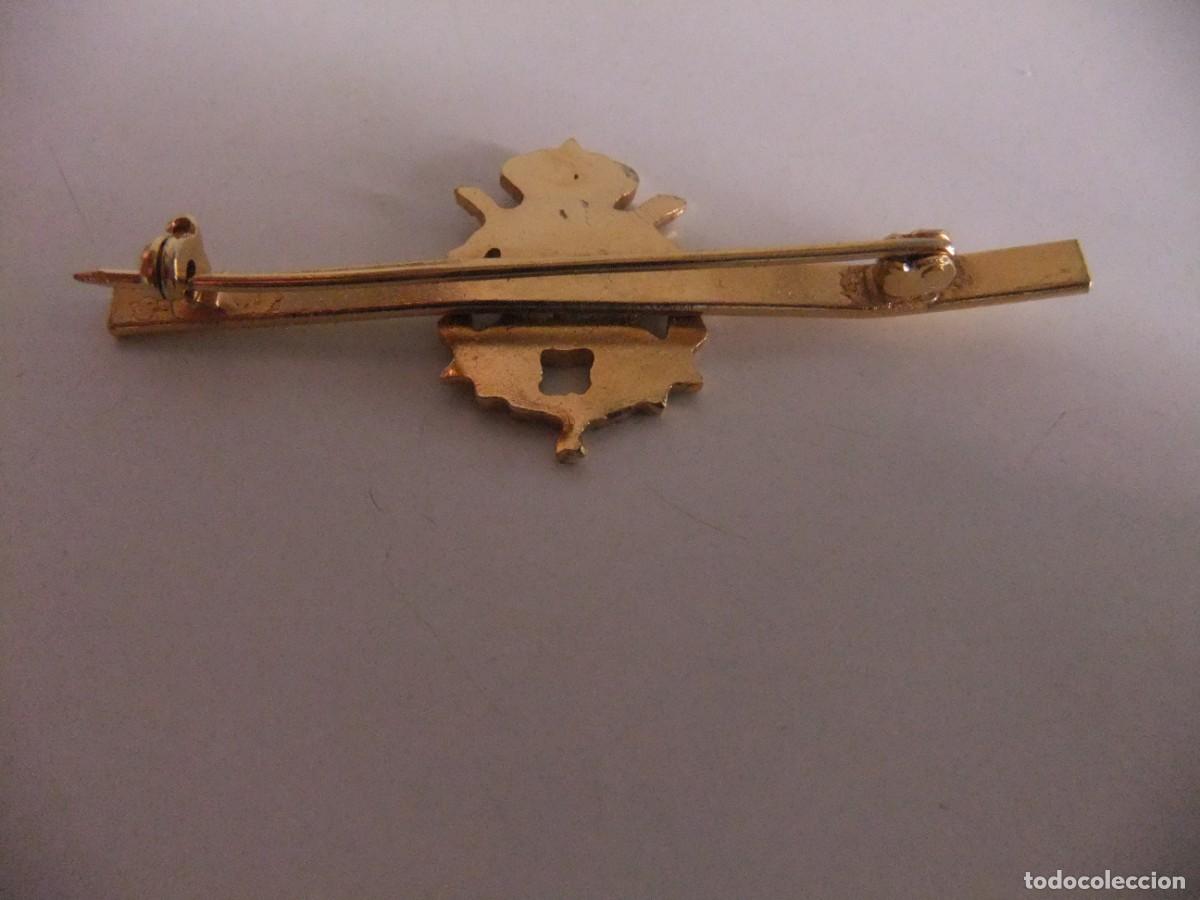 Militaria: pisacorbatas de la casa real - Foto 2