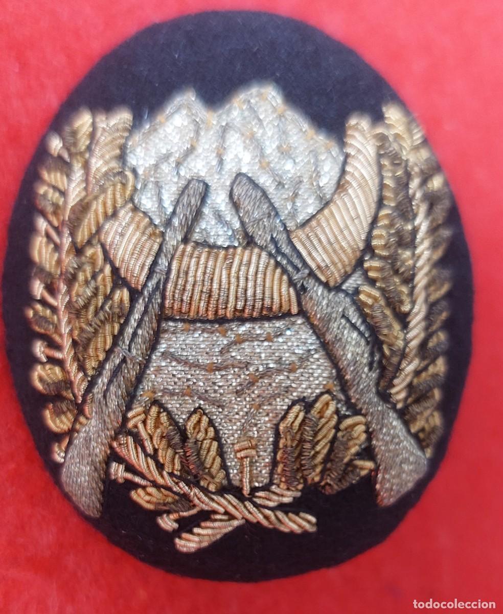 Militaria: PLACA DE GORRA,SAHARA. - Foto 1