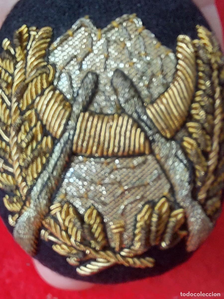 Militaria: PLACA DE GORRA,SAHARA. - Foto 3