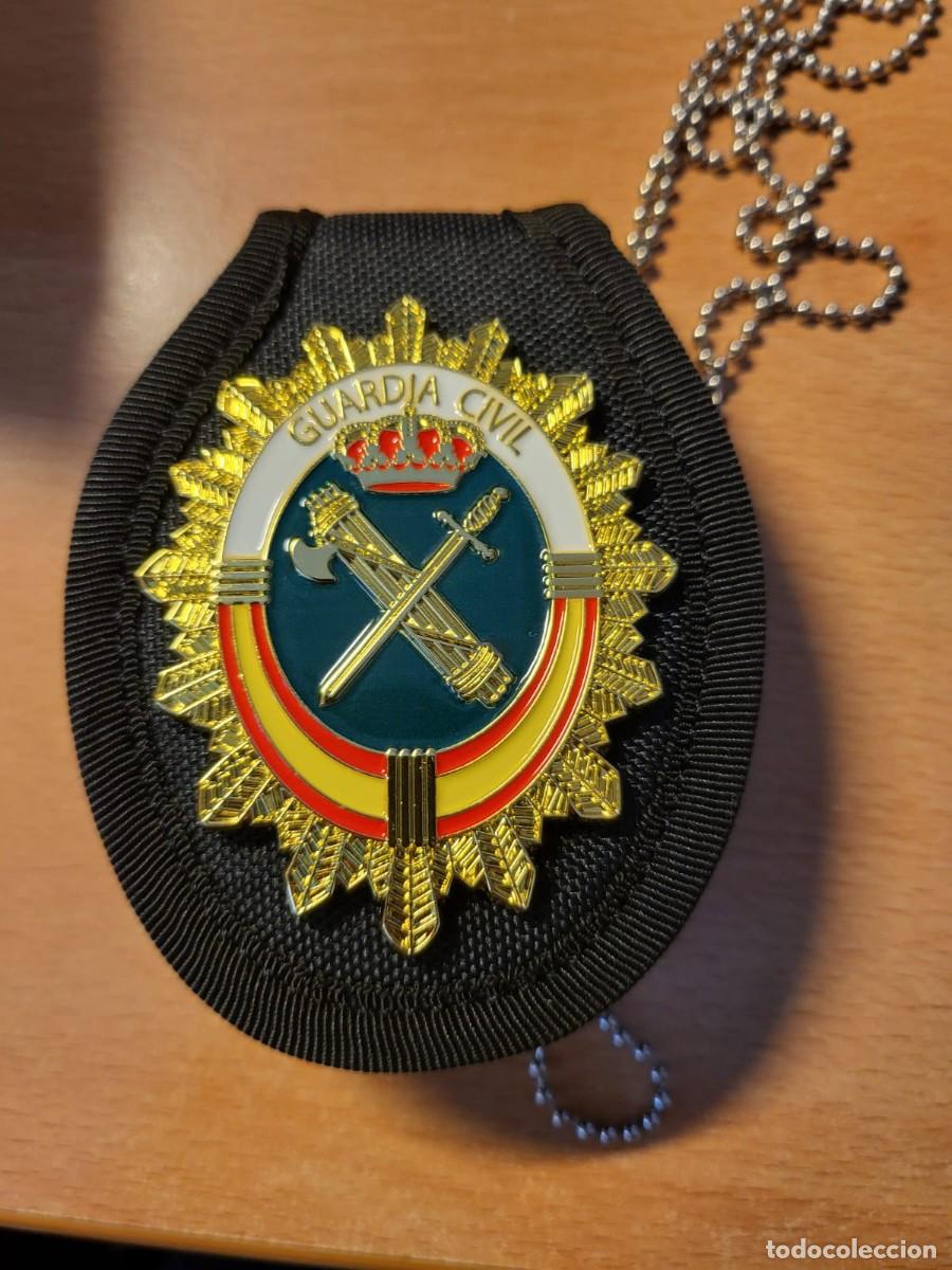 Militaria: Portaplaca con placa de colgar Guardia Civil Espa&ntilde;ola