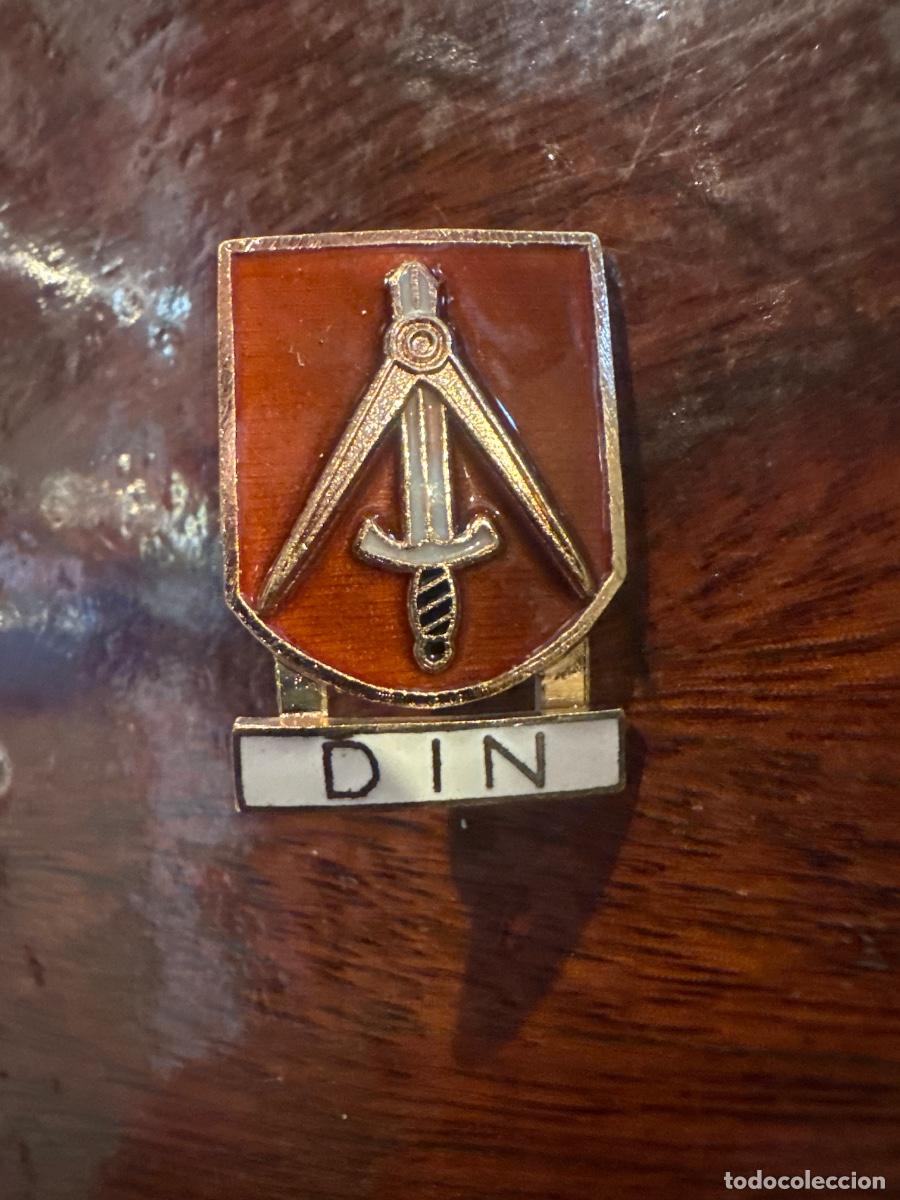 Militaria: Distintivo del Ejercito de Especialista Delineantes de Industria