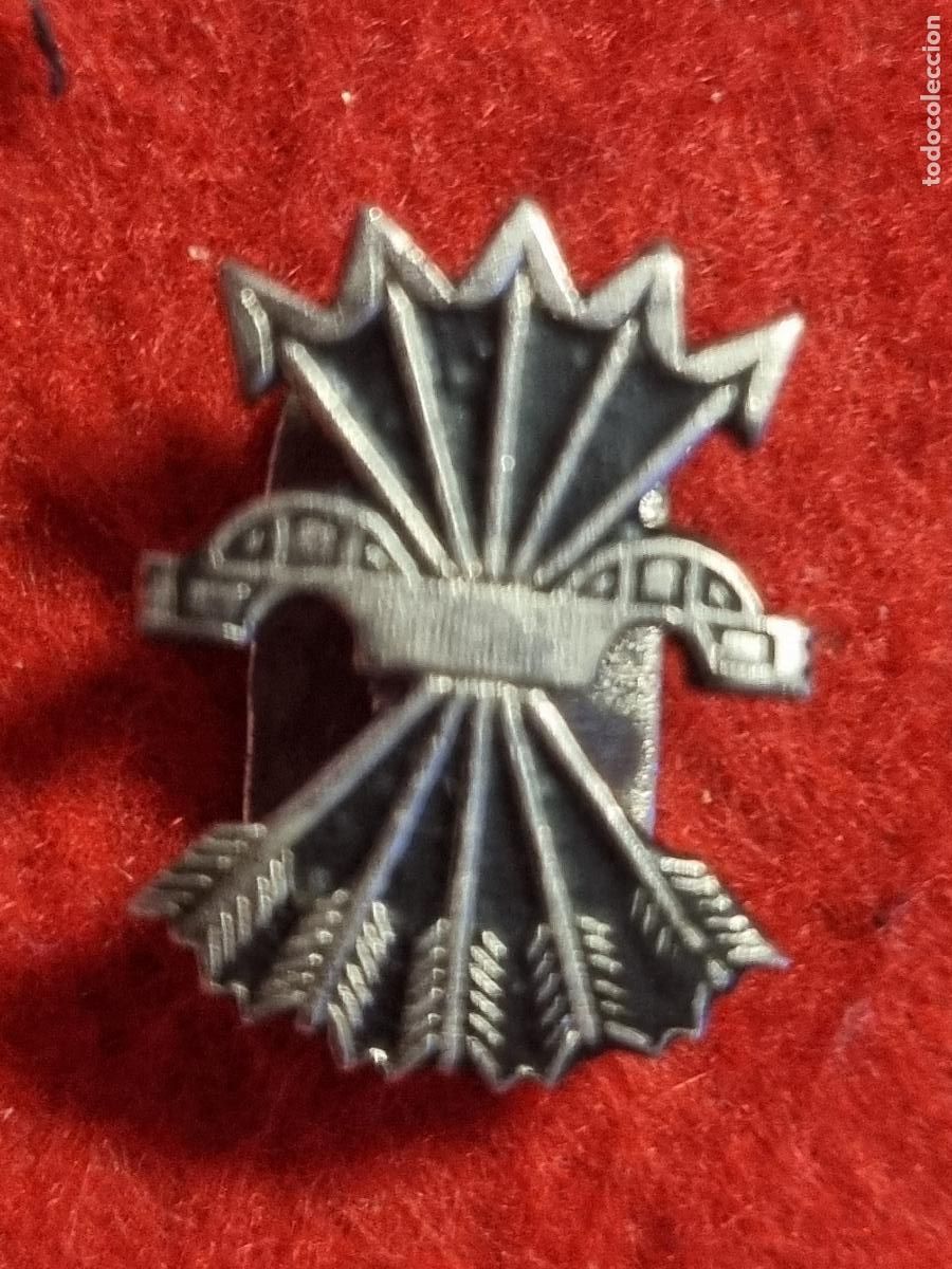 Militaria: ANTIGUO PIN O INSIGNIA FALANGE ESPA&Ntilde;OLA YUGO Y FLECHAS REVERSO SOLAPA 2 CM ORIGINALC2