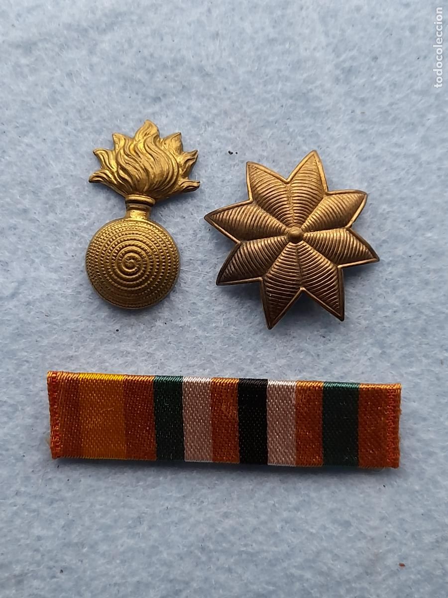 Military Antiques: Lote de 3 Insignias Militares Antiguas.