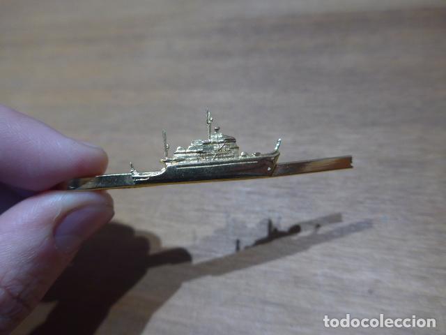 Militaria: Antigua insignia aguja de corbata de barco espa&ntilde;ol a identificar, marina o armada espa&ntilde;ola.