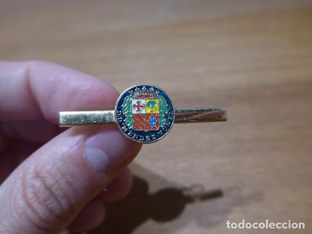 Militaria: Antigua insignia aguja de corbata de barco espa&ntilde;ol Mendez Nu&ntilde;ez, marina o armada espa&ntilde;ola.