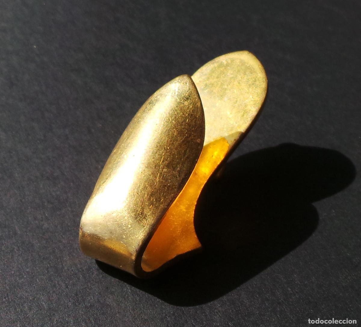 Militaria: GANCHO PORTA SABLES, ESPADAS. - Foto 2