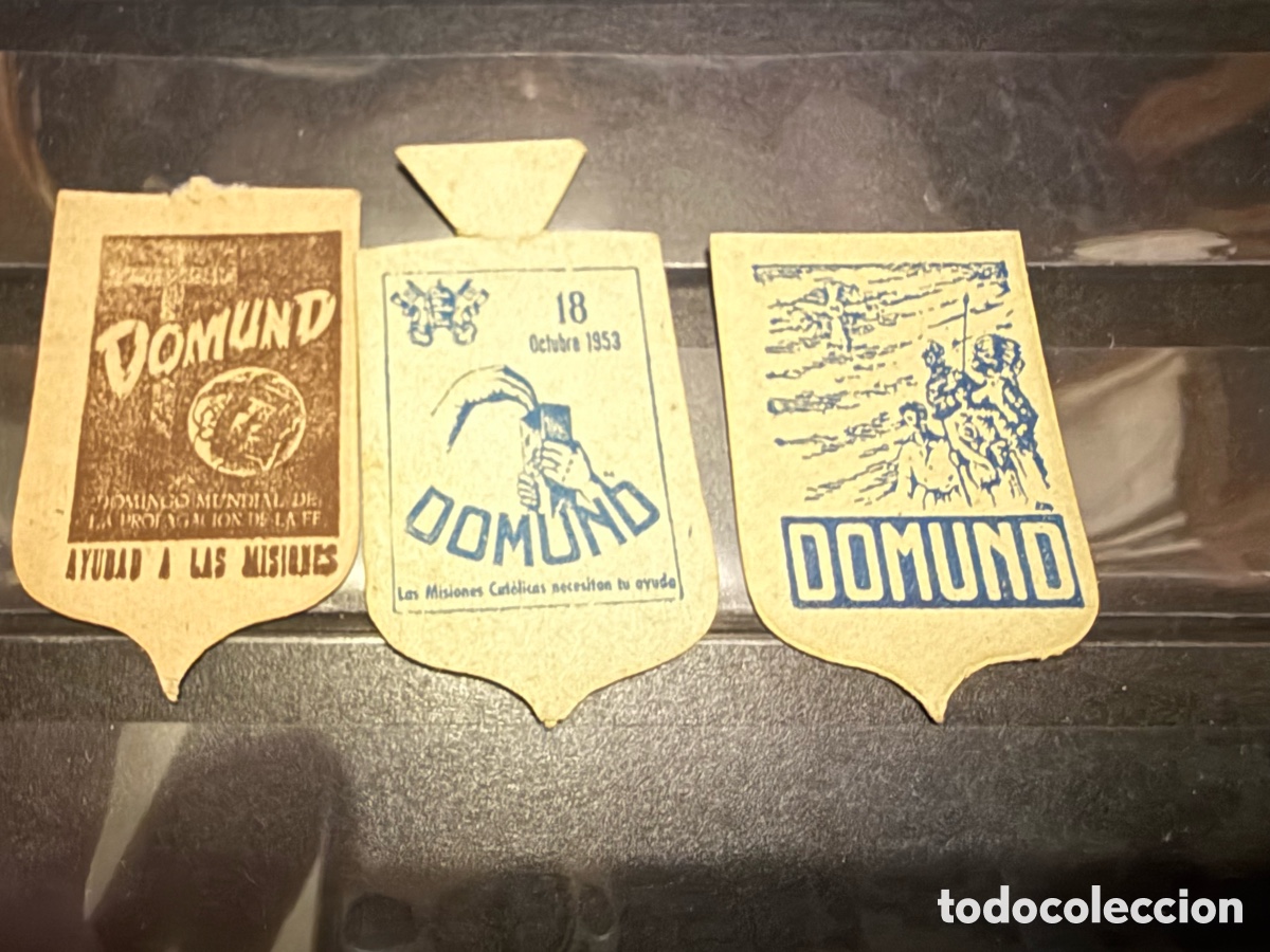 Militaria: Emblemas de Auxilio Social