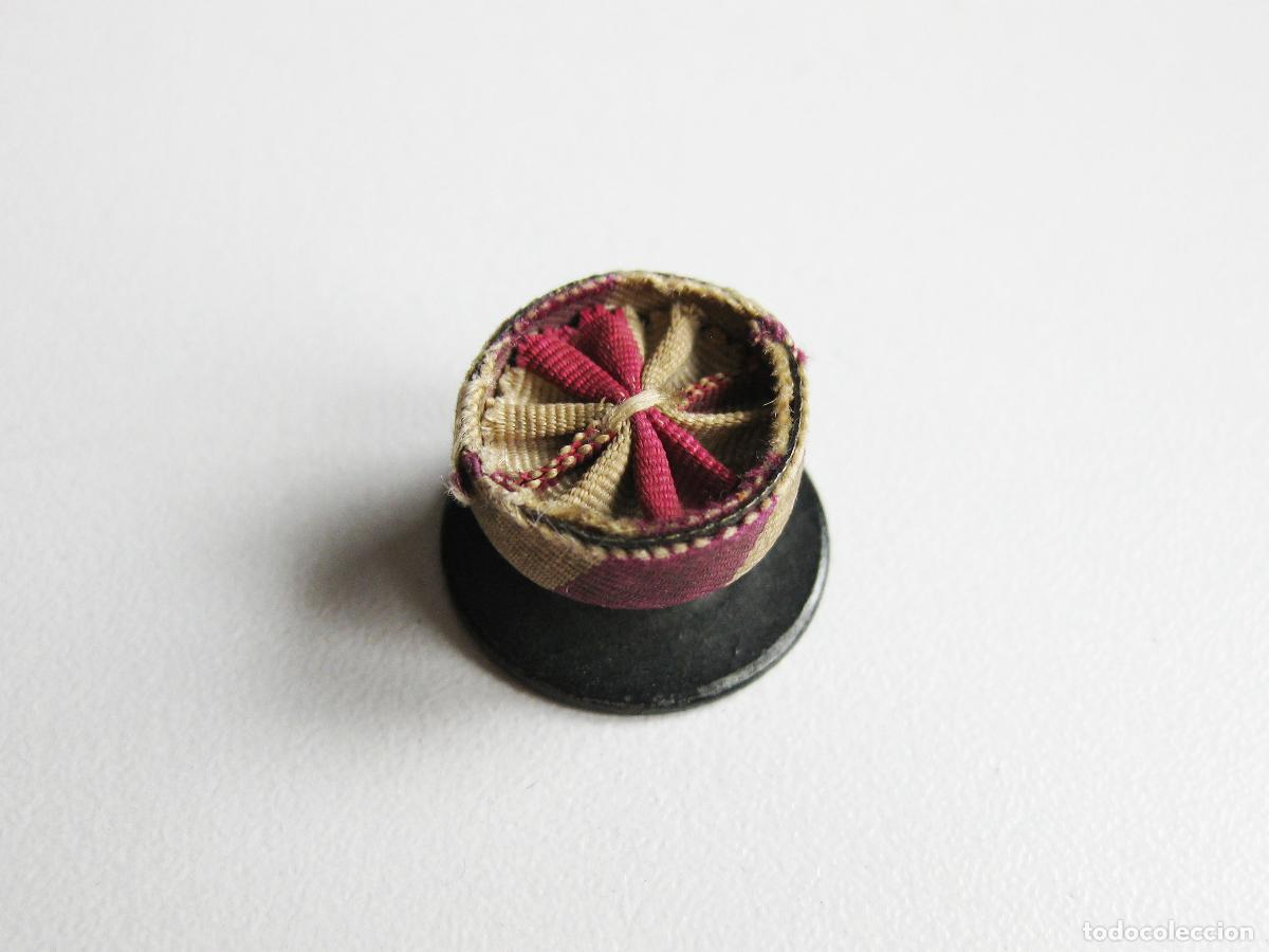 Militaria: ROSETA DE LA MEDALLA DE SAN HERMENEGILDO.