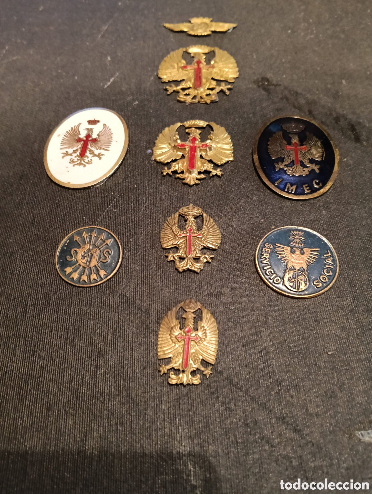 Militaria: Lote emblemas &eacute;poca de Franco y Juan Carlos