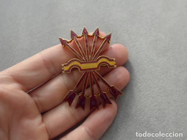 Militaria: Antigua gran insignia o emblema de Falange marcada 17 julio 1936 Franco, original. Guerra civil
