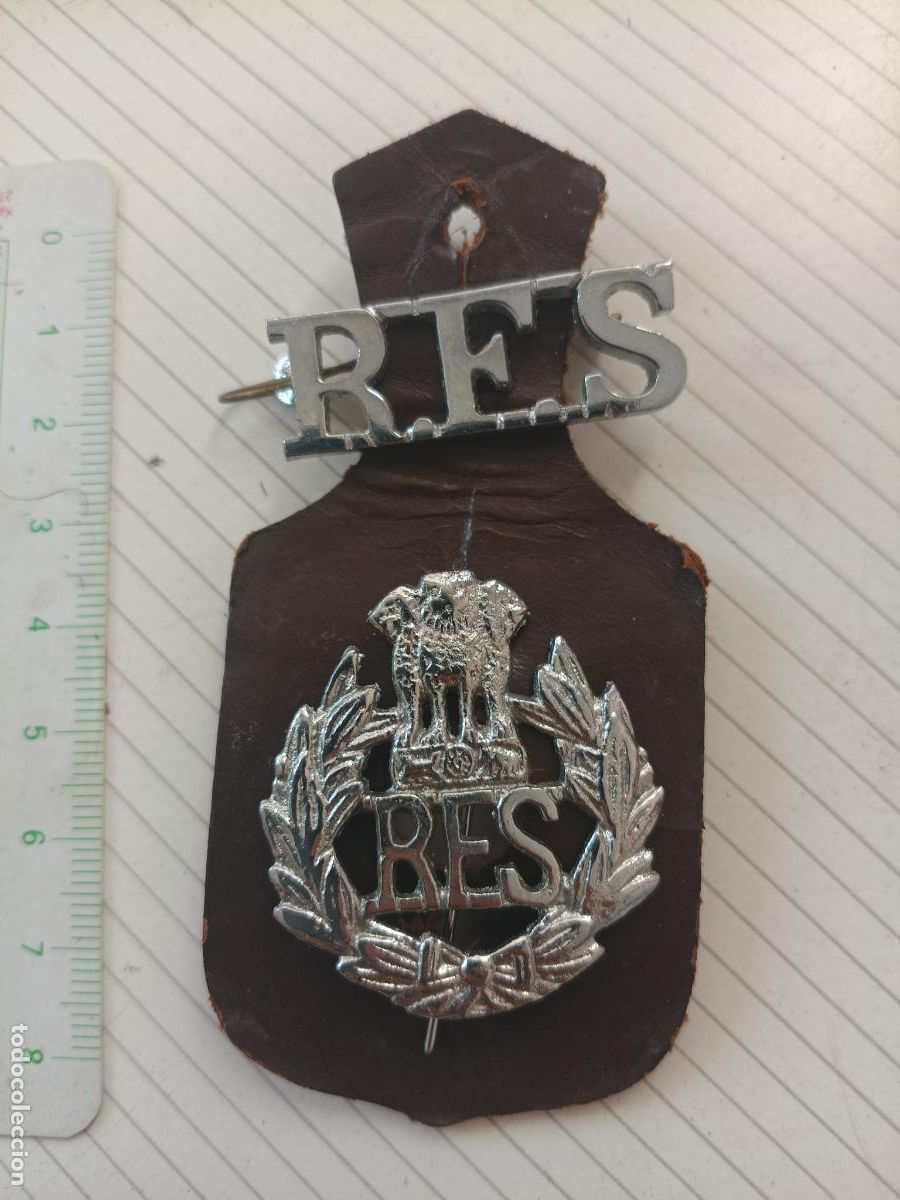 Militaria: Polic&iacute;a de la India. Insignia