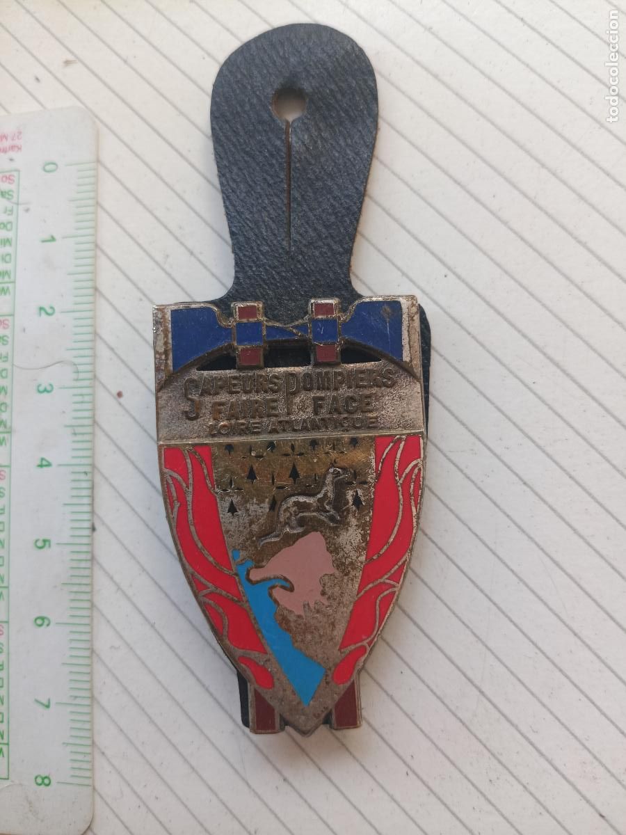 Militaria: FRANCIA, PEPITO / INSIGNIA DE BOMBEROS FRANCESA SAPEURS POMPIERS, LOIRE ATLANTIQUE