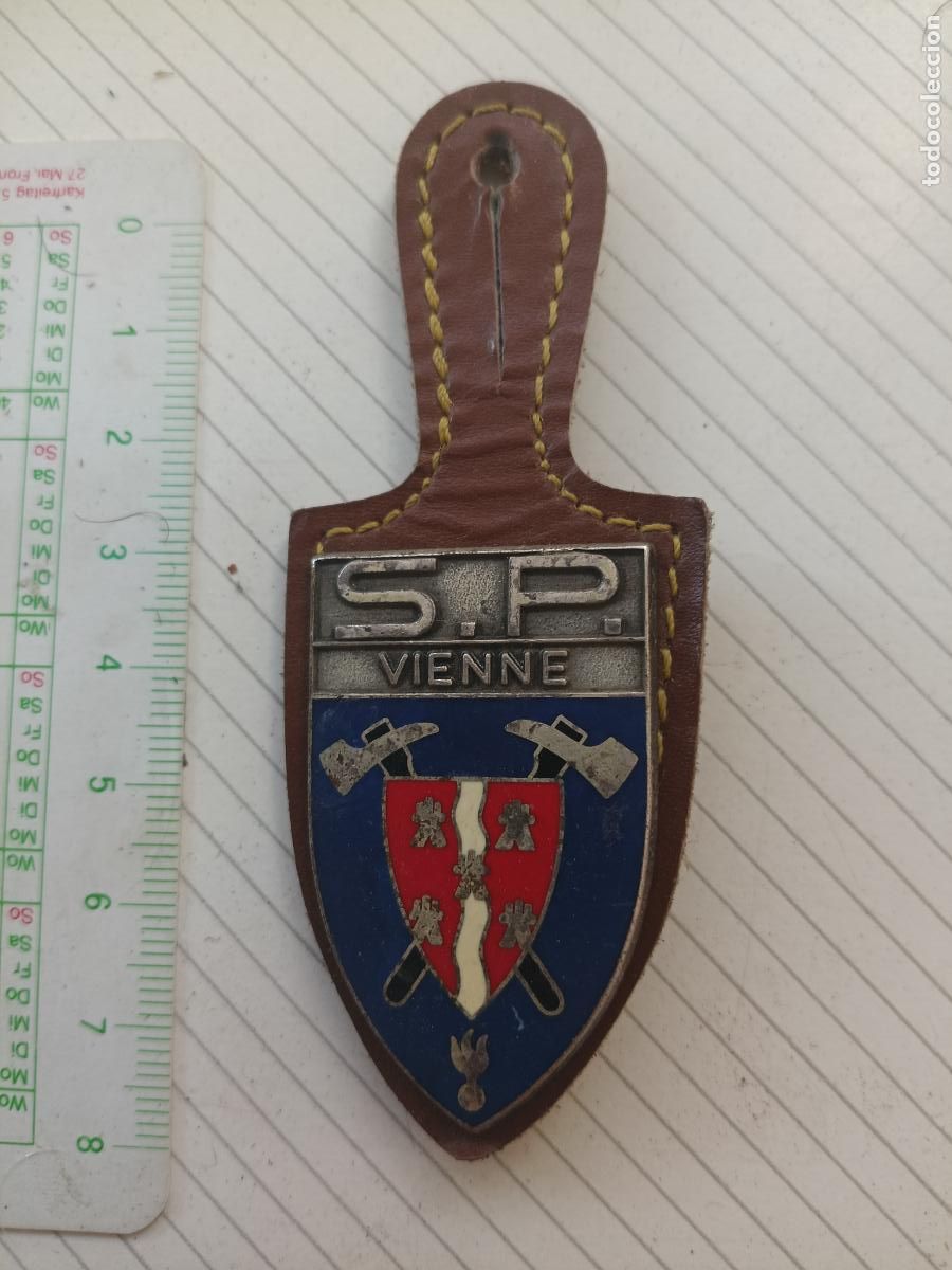 Militaria: FRANCIA, PEPITO / INSIGNIA DE BOMBEROS FRANCESA SAPEURS POMPIERS, Vienne