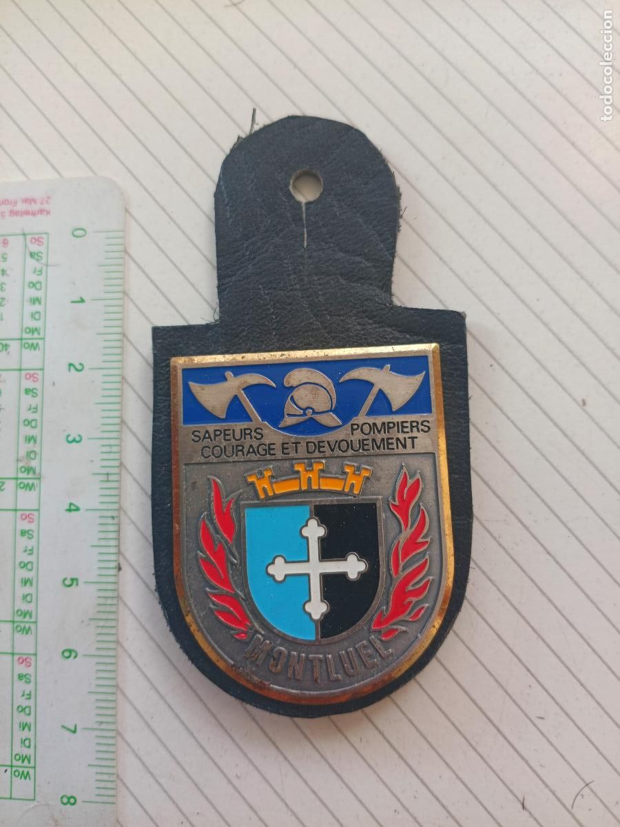 Militaria: FRANCIA, PEPITO / INSIGNIA DE BOMBEROS FRANCESA SAPEURS POMPIERS, MONTLUEL