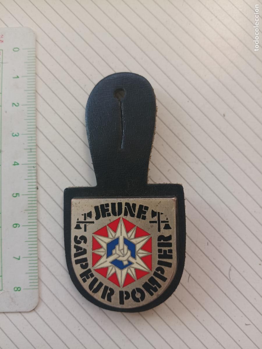 Militaria: FRANCIA, PEPITO / INSIGNIA DE BOMBEROS FRANCESA SAPEURS POMPIERS, JOVENES BOMBEROS FRANCESES