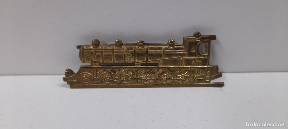 Militaria: ANTIGUA INSIGNIA DE AGUJA - EMBLEMA DE FERROVIARIOS . MEDIDA DE LARGO 7,7 CM