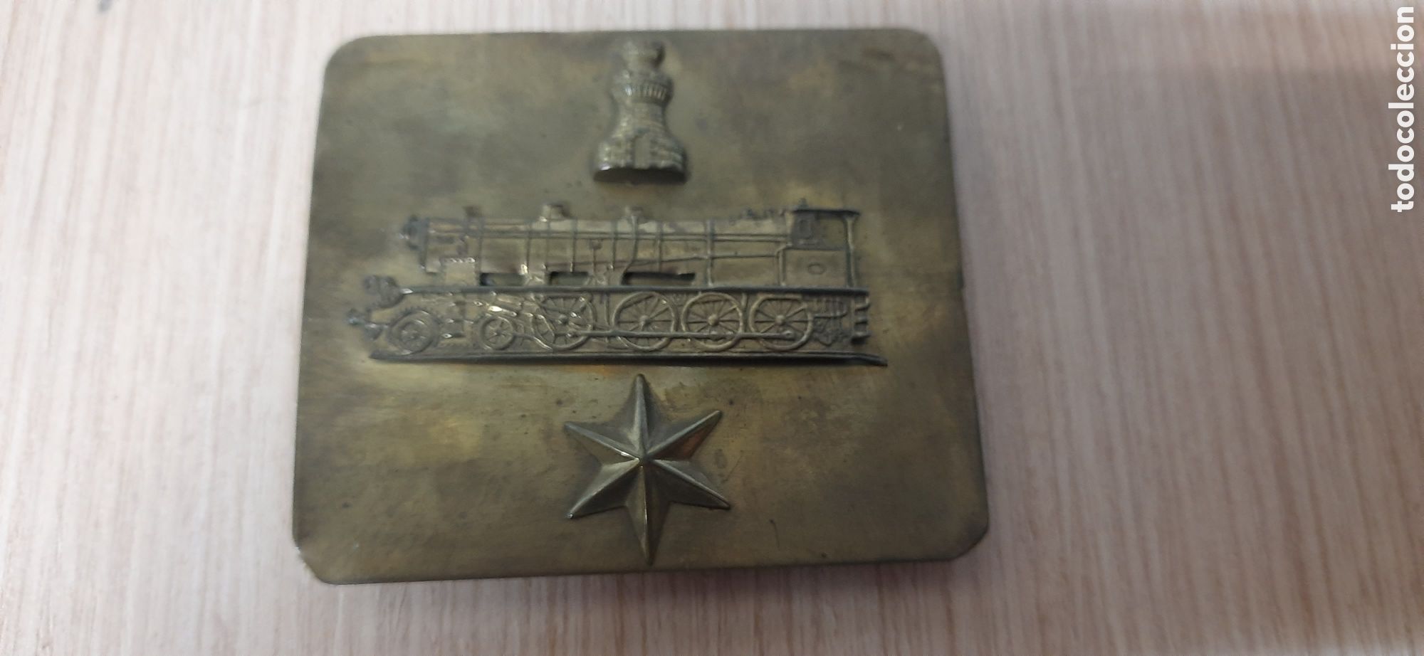 Militaria: Chapa militar de hombro regimiento de ferrocariles para oficiales