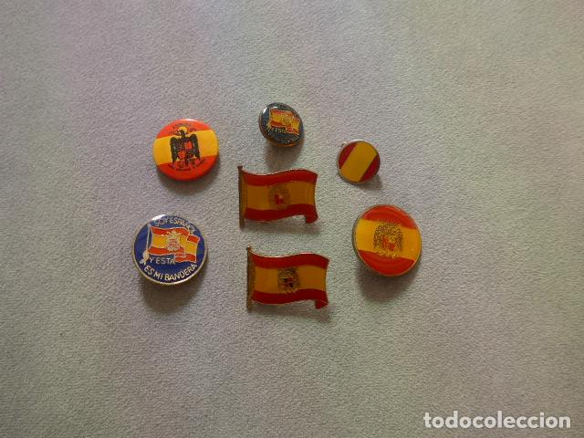 Militaria: Lote de 4 antiguas insignias patrioticas franquistas, bandera espa&ntilde;ola, Franco y transicion politica