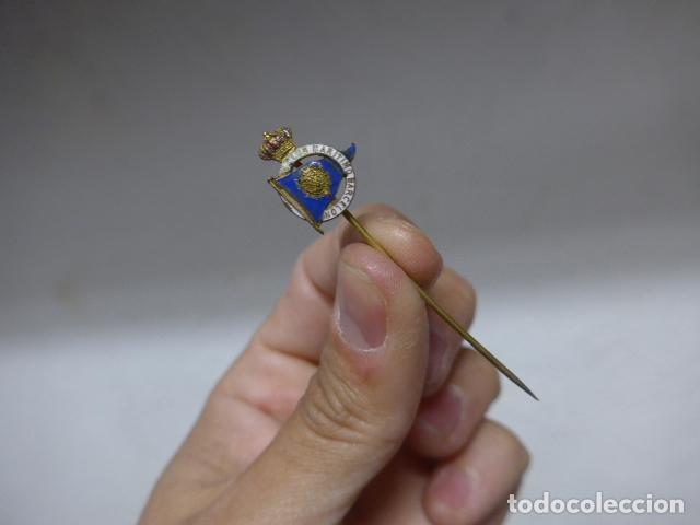 Militaria: Antigua insignia original del Club Maritimo de Barcelona de epoca de Alfonso XIII. Marina.