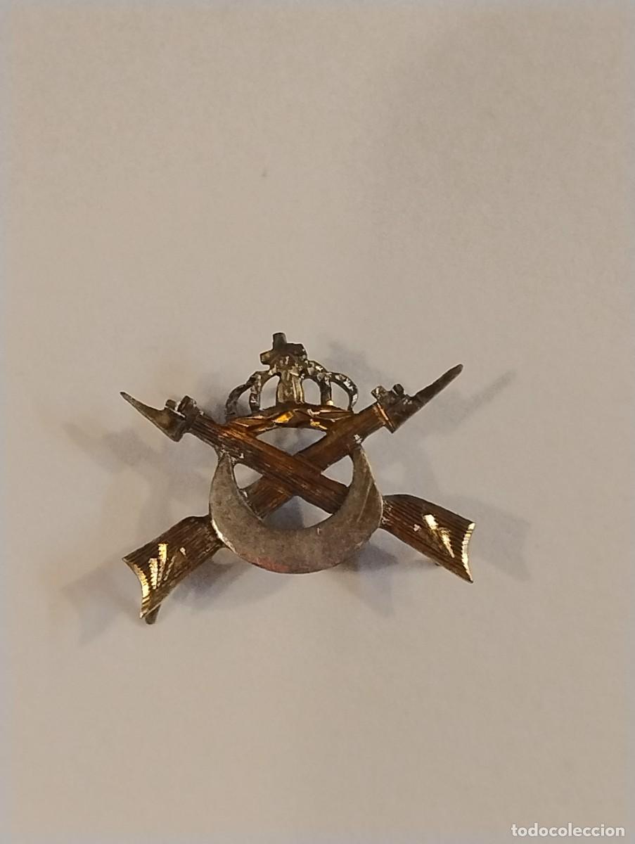 Militaria: INSIGNIA DEL CUERPO DE REGULARES, DE JOYER&Iacute;A, ALFONSINA