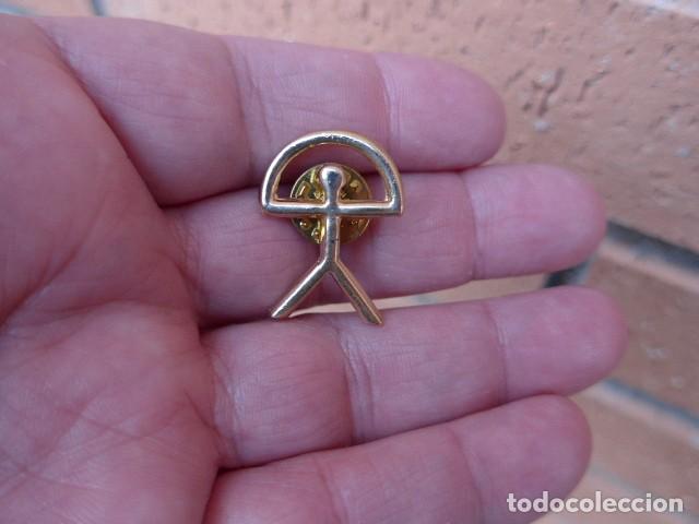 Militaria: EMBLEMA PARACAIDISTA APERTURA MANUAL