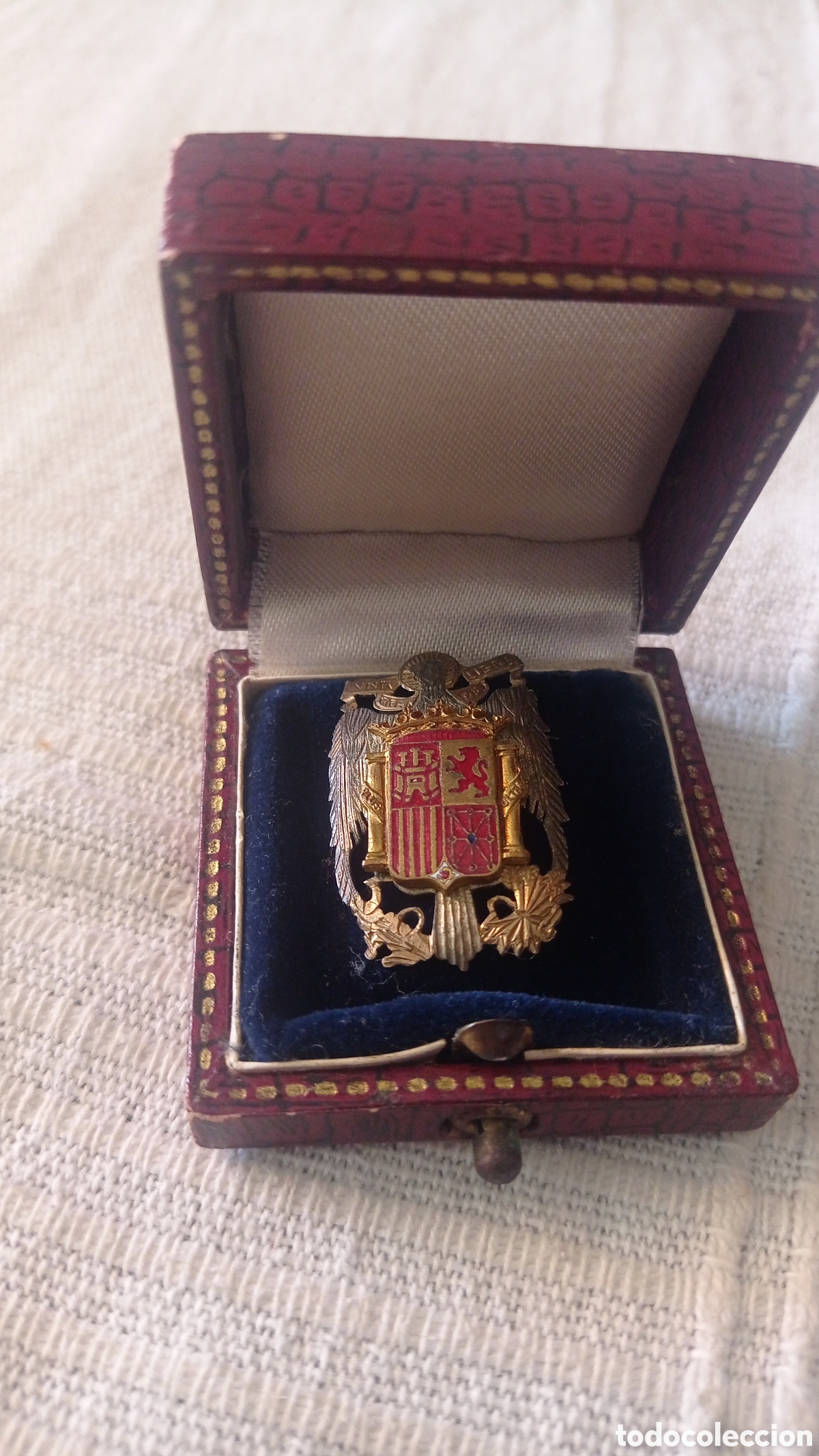 Militaria: &Aacute;GUILA DE SAN JUAN PLATA Y ESMALTES