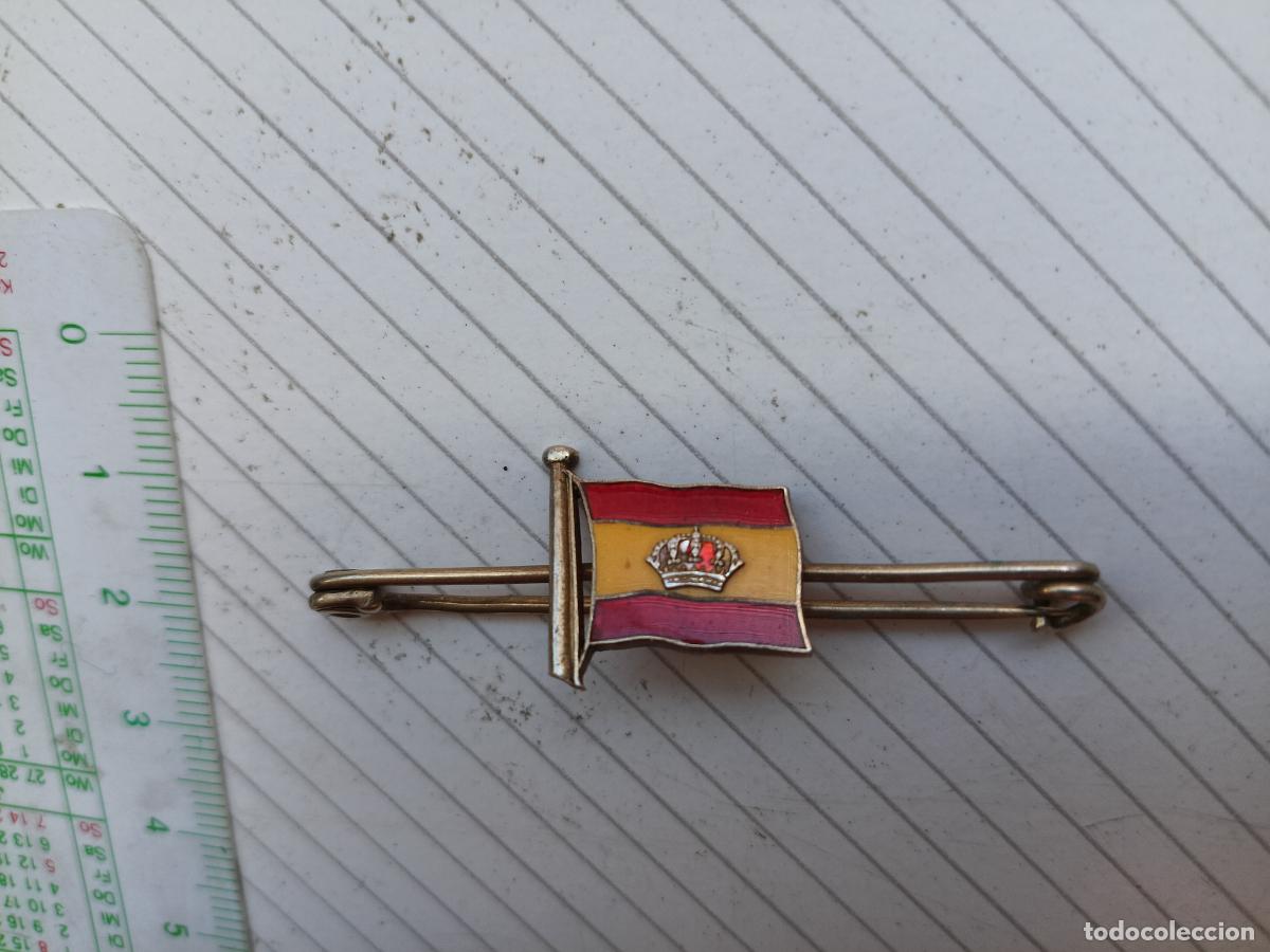 Militaria: Bandera de Espa&ntilde;a. Pasador, pisacorbatas