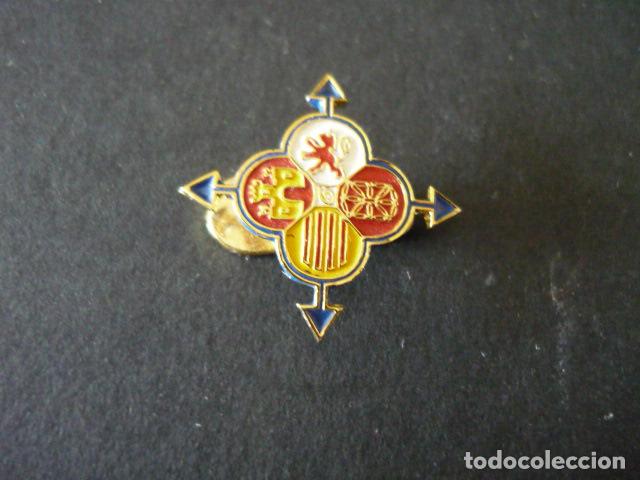 Militaria: ESCUDO DE ESPA&Ntilde;A INSIGNIA 2 X 2 CM